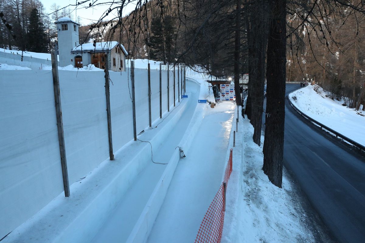 Olympia-Bobbahn St. Moritz–Celerina im Winter